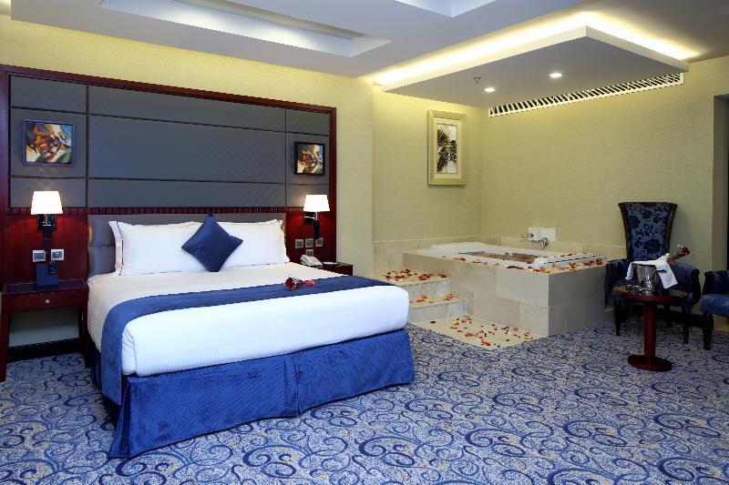 Intour Al Khafji Hotel Bagian luar foto