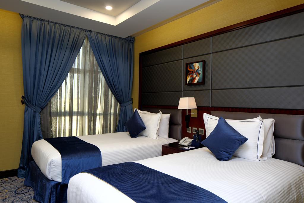 Intour Al Khafji Hotel Bagian luar foto