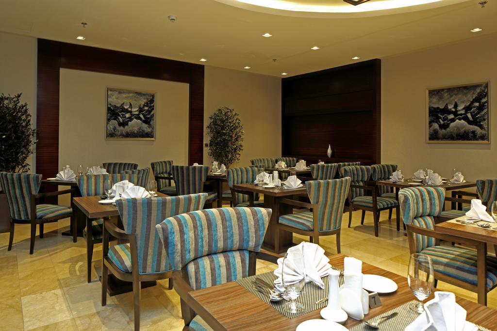 Intour Al Khafji Hotel Bagian luar foto